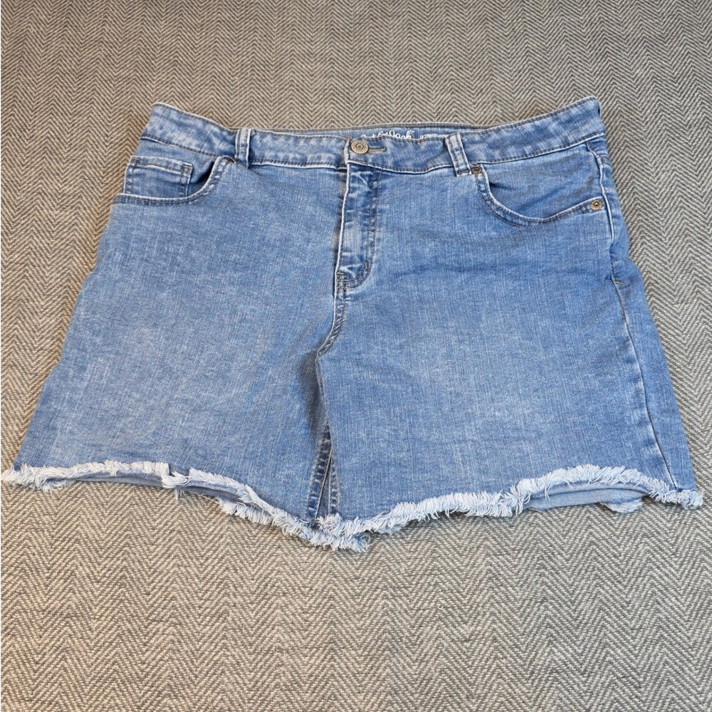 Cat & Jack Girls XL 14 Plus Blue Midi Denim Shorts Ultimate Stretch Frayed Hem